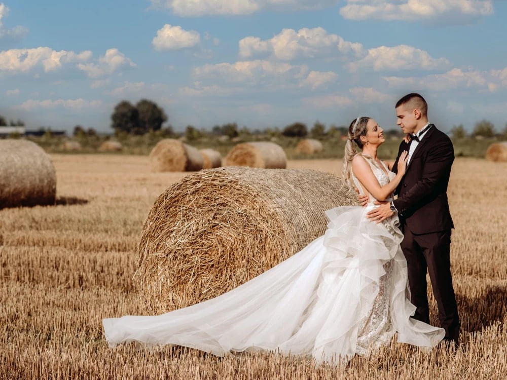 You will get Cinematic Wedding Highlights or Full Wedding